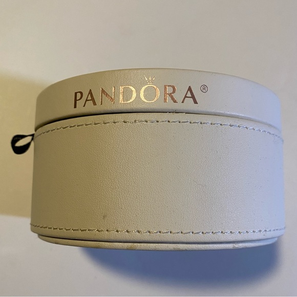 Pandora faux leather jewelry case GUC, might be a retired model 4 1/2”x 2 1/2” - Picture 4 of 12